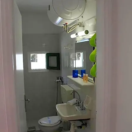 Dioni Lux 2 Hotel *